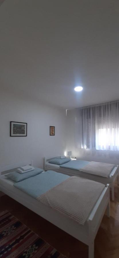 Ika-M Apartment Bihac Bagian luar foto