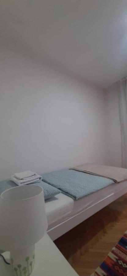 Ika-M Apartment Bihac Bagian luar foto